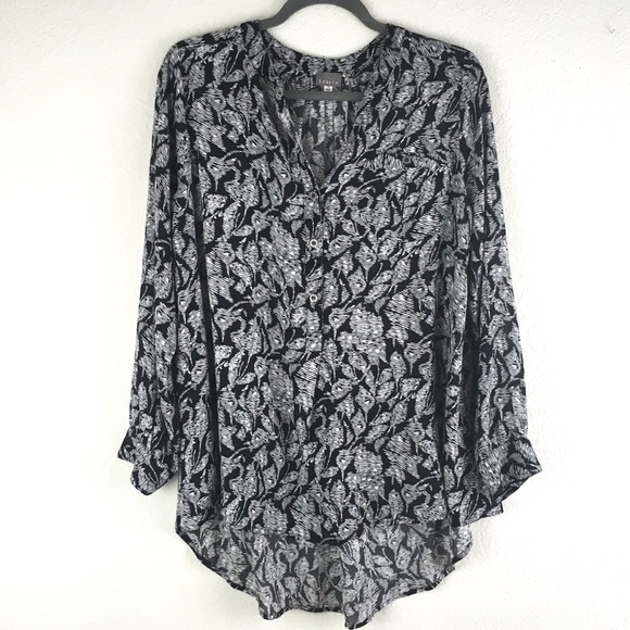 Anthropologie Tops - Anthropologie Printed Long Button Up Tunic